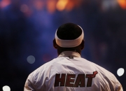 开云下载-2026世界杯复仇之战关键战，穆西亚拉魔法撕裂防线，厄瓜多尔大胜泰国